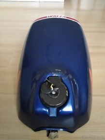 Honda VF 750 F - 4