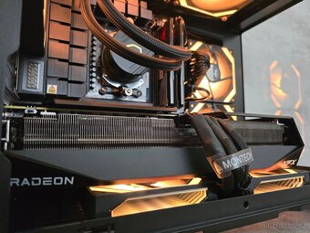 Herní PC AM5/Ryzen 9800X3D/RX 9070XT 16GB/32GB RAM/2TB NVMe - 4