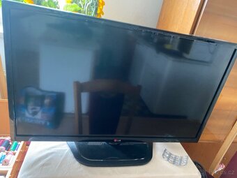 LG 32 SMART TV - 4