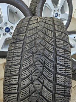 Orig. Ford 5x108 Zimní 235/55/17 - top - 4