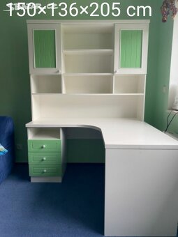 Pěkný set: šatní skříň , psací stůl s nástavcem, nočn.stolek - 4