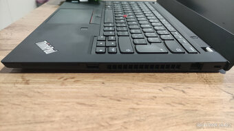 Lenovo T490 - Dotykový displej, i7,16GB RAM - 4