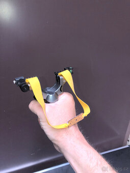 Lovecký prak s laserem - 4