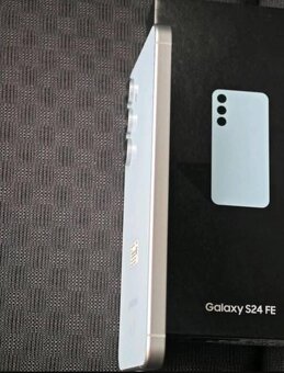Samsung Galaxy S24 - 4