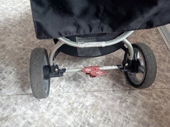 Kočárek Valco SNAP 4 - 4