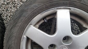 Kola Toyota + zimní pneu 165/70r14 - 4
