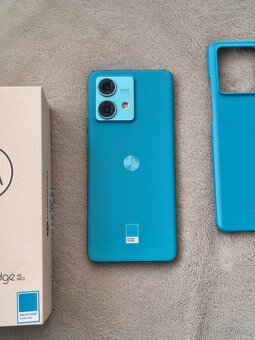 Motorola Edge 40 Neo (rok starý, s fakturou) - 4