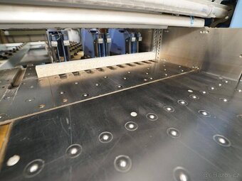 Velkoplošná dělící pila HOLZMA HPL 380/43/22 - 4