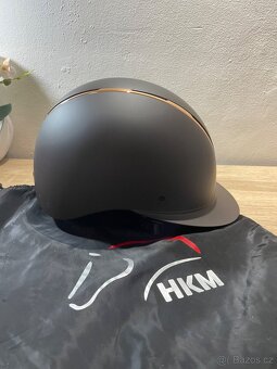 Jezdecká helma HKM - 4
