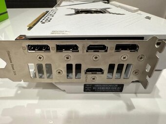 ASUS ROG STRIX RTX 3070 Bílá edice - 4
