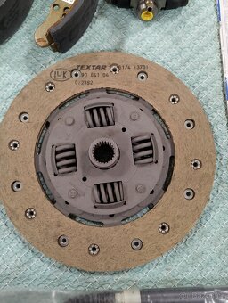 Nové díly na Audi B2 - 4