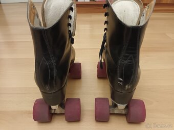 Retro kolečkové brusle - 4