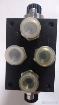 HYDRAULICKÝ ROZVADĚČ 24V DUPLOMATIC - 4