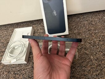 Apple iPhone 13 128gb Midnight. 100% stav, 22m zaruka, obal. - 4
