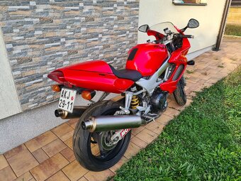Honda VTR 1000F - 4