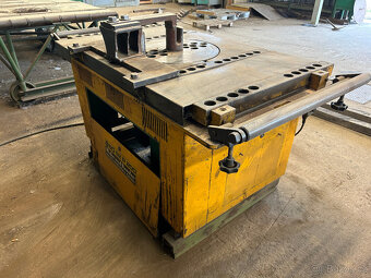 Automatická ohýbačka třmenů Mubea Muhr Bender B 062 P200 - 4