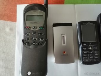 Staré mobily - 4