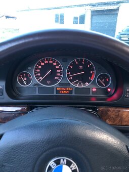 BMW e39 528i - 4