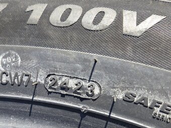 2ks nových zimních pneu Kumho 215/60/17 - 4