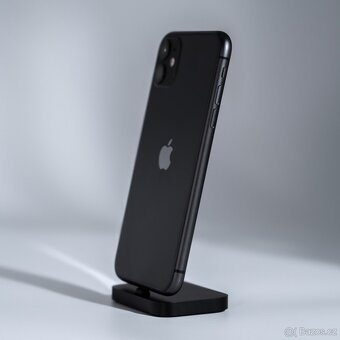 iPhone 11 64 GB Black - 4