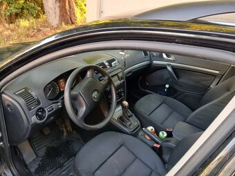 Škoda Octavie 2 1.6 fsi 2006 - 4