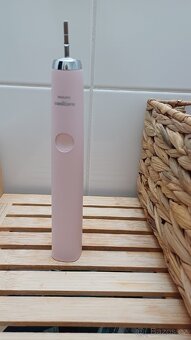 Zubní kartáček Philips Sonicare DiamondClean - 4