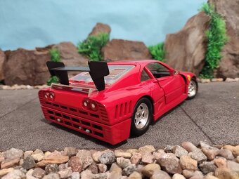 prodám model 1:18 ferrari 288GTO evoluzione - 4