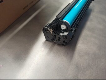 Černý toner do HP - 4