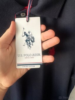 Tmavě modré polo tričko U.S. Polo Assn. s červenými detaily - 4