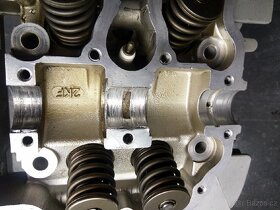 Yamaha XT 600 motorové díly - 4