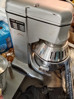 Okna , pípa , hnětač - 4