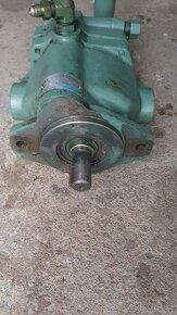 Hydraulické pístové čerpadlo Vickers PVB15-FRSY-31-CM-11 - 4