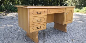 Masivní psací stůl - 4