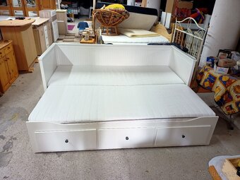 Prodám krásnou rozkládací postel IKEA HEMNES - 4