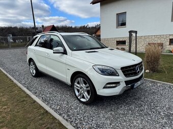 Mercedes-Benz ML350 BlueTec 4matic - 4