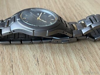 CItizen Titanium hodinky - 4
