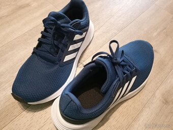 NOVÉ - Boty Adidas, tmavě modrá (GALAXY 6 M), vel. 41 - 4