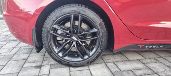 Kola BBS 18" pro Tesla model 3 - 4