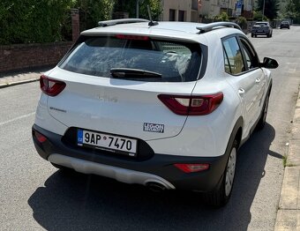 Kia Stonic 1,2i Comfort 1/23 ČR najeto 16 tkm - 4