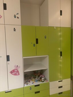 SESTAVA NÁBYTKU IKEA STUVA DO DĚTSKÉHO POKOJE - 4