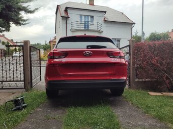 Hyundai i30 kombi 1.4 t-gdi 103kw edice style go - 4