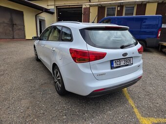 Kia Ceed - 4