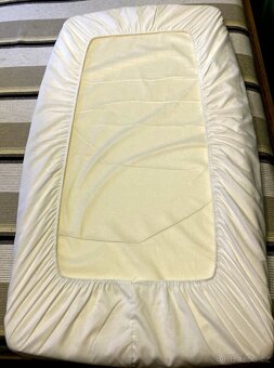 Skládací postýlka s vybavením - 4