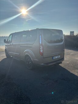 Ford Tourneo Custom - 4