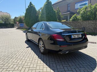 Mercedes-Benz E 220d W213 – 1. majitel, servis Mercedes - 4