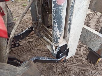 Veža zdviž za traktor trojbodový záves - 4