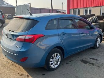 303. Hyundai i30 1.6 crdi D4FB: Na náhradní díly - 4