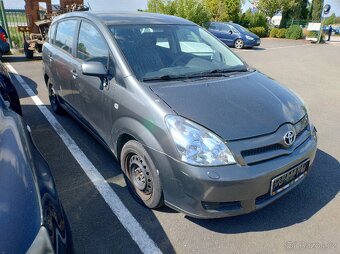 Toyota Corolla Verso 1,8 VVT-i 7 MÍST 2006 95kW, zavěs, STK - 4
