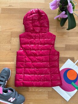 BENETTON JAKO NOVÁ dívčí vesta 10-11r - 4