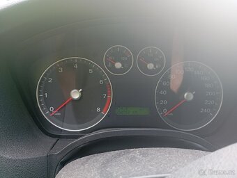 Ford Focus 1.6 benzín, r.2006 - 4